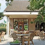 Campanile & Restaurant 3*