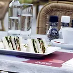 Campanile & Restaurant Hotel