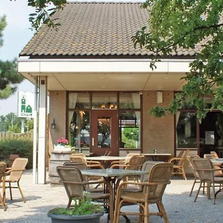 Campanile & Restaurant 3*