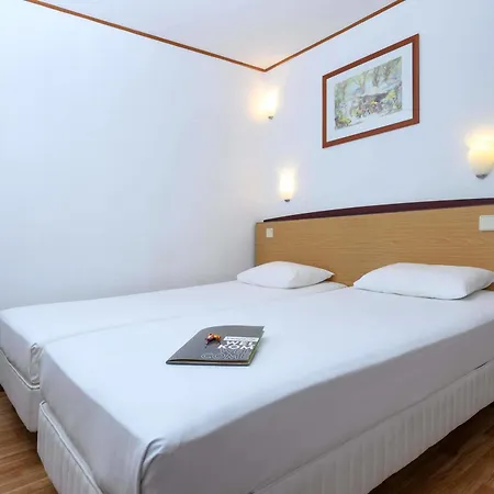 Campanile & Restaurant فندق كورينْخيم