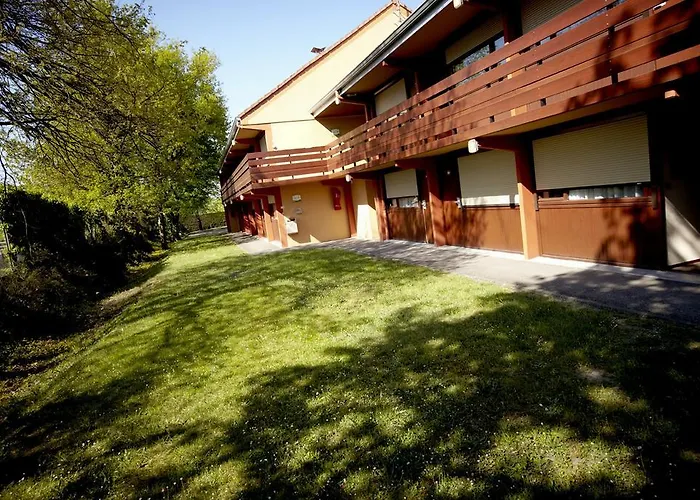 Campanile & Restaurant 3*