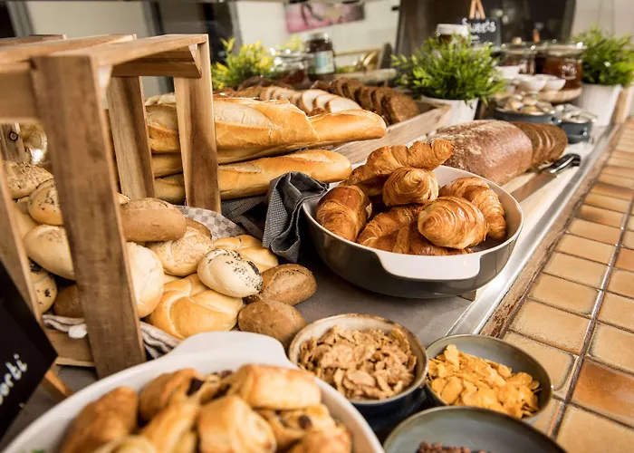 Campanile & Restaurant Szálloda