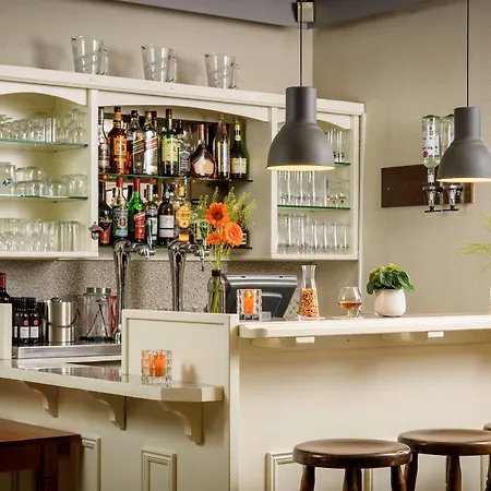 Campanile & Restaurant Hotel
