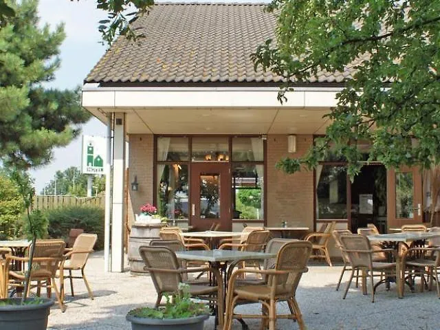 Campanile & Restaurant 3*