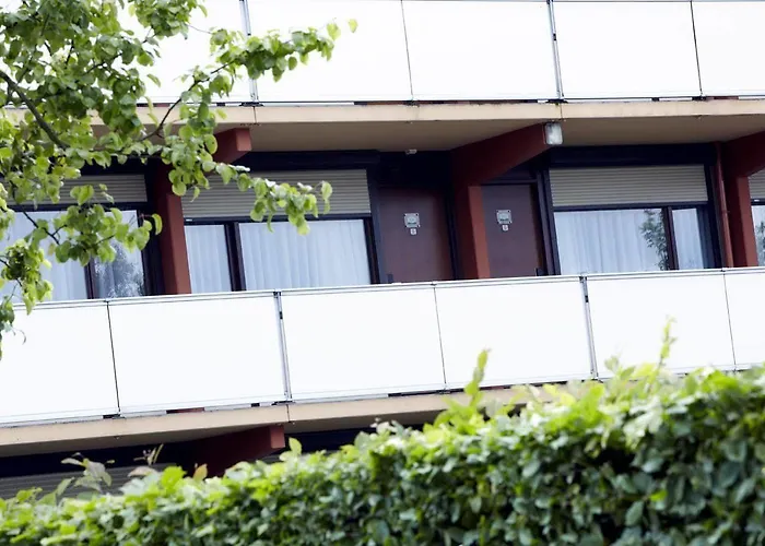 Campanile & Restaurant Hotel 3*