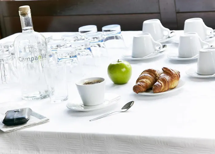 Campanile & Restaurant 3*