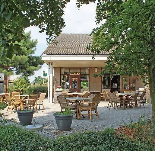 Campanile & Restaurant Hotel 3*